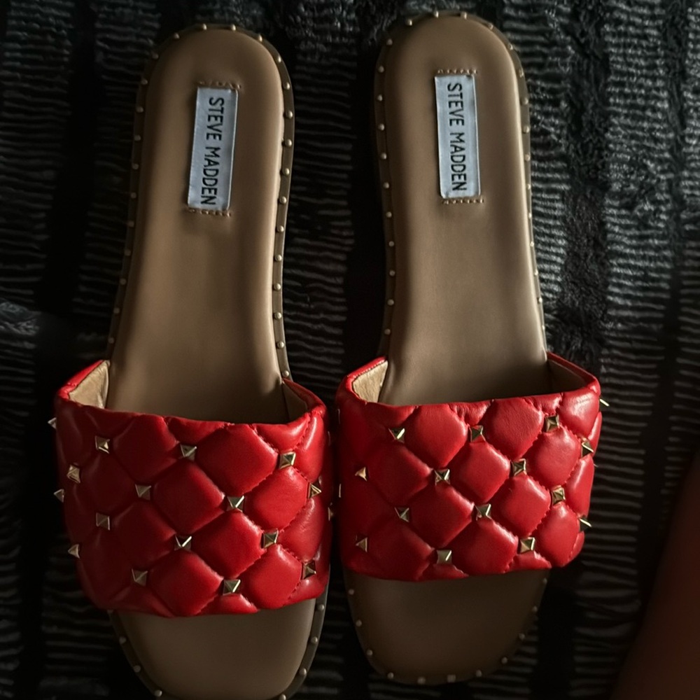 Steve Madden Red Quilted Sandals. Brand new, no box.